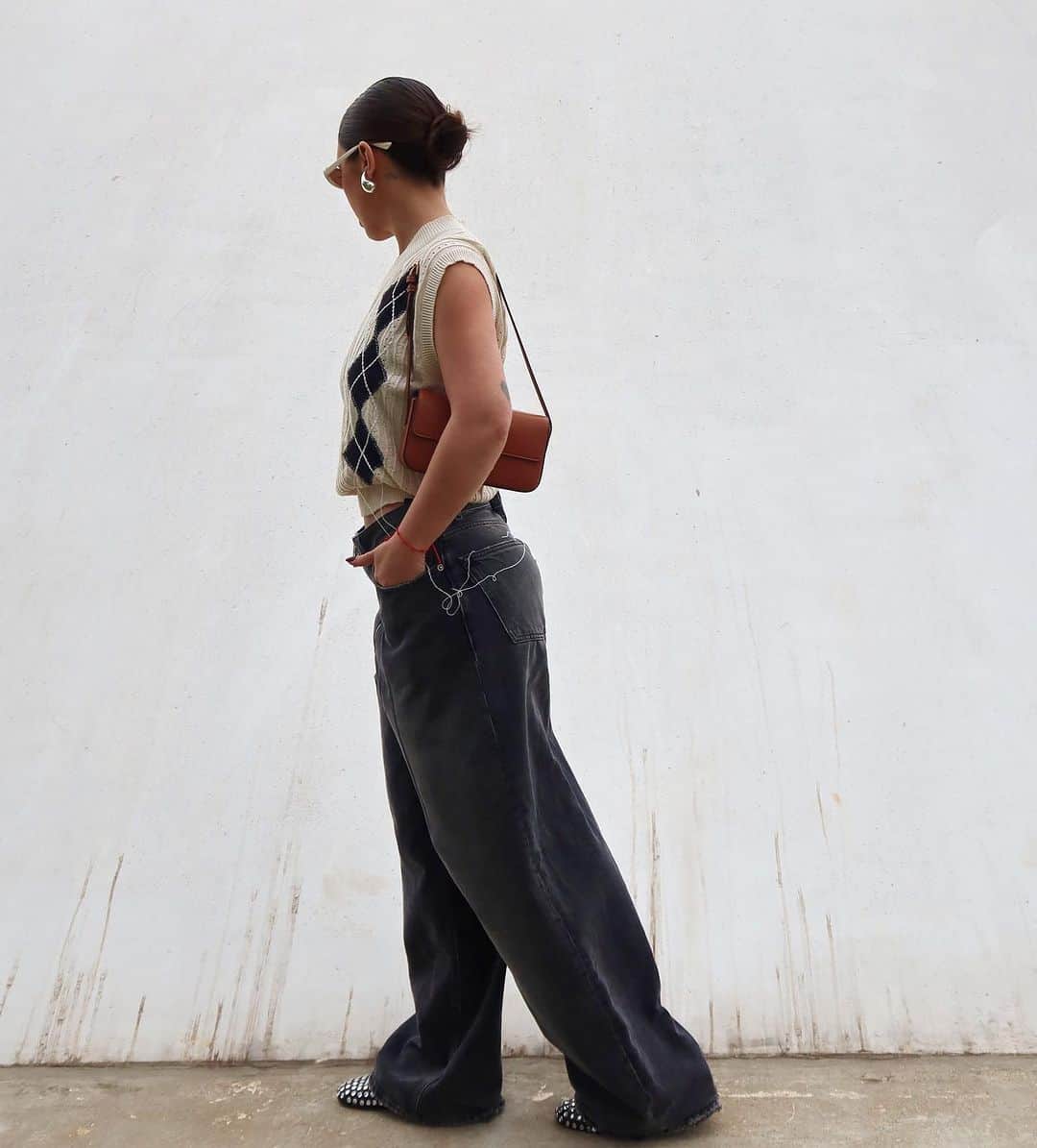 Mariana Sampaioさんのインスタグラム写真 - (Mariana SampaioInstagram)「De ontem. Vogue Negócios @voguebrasil 👩🏻‍💻  #FashionInsights #fashion」9月27日 0時36分 - mariana