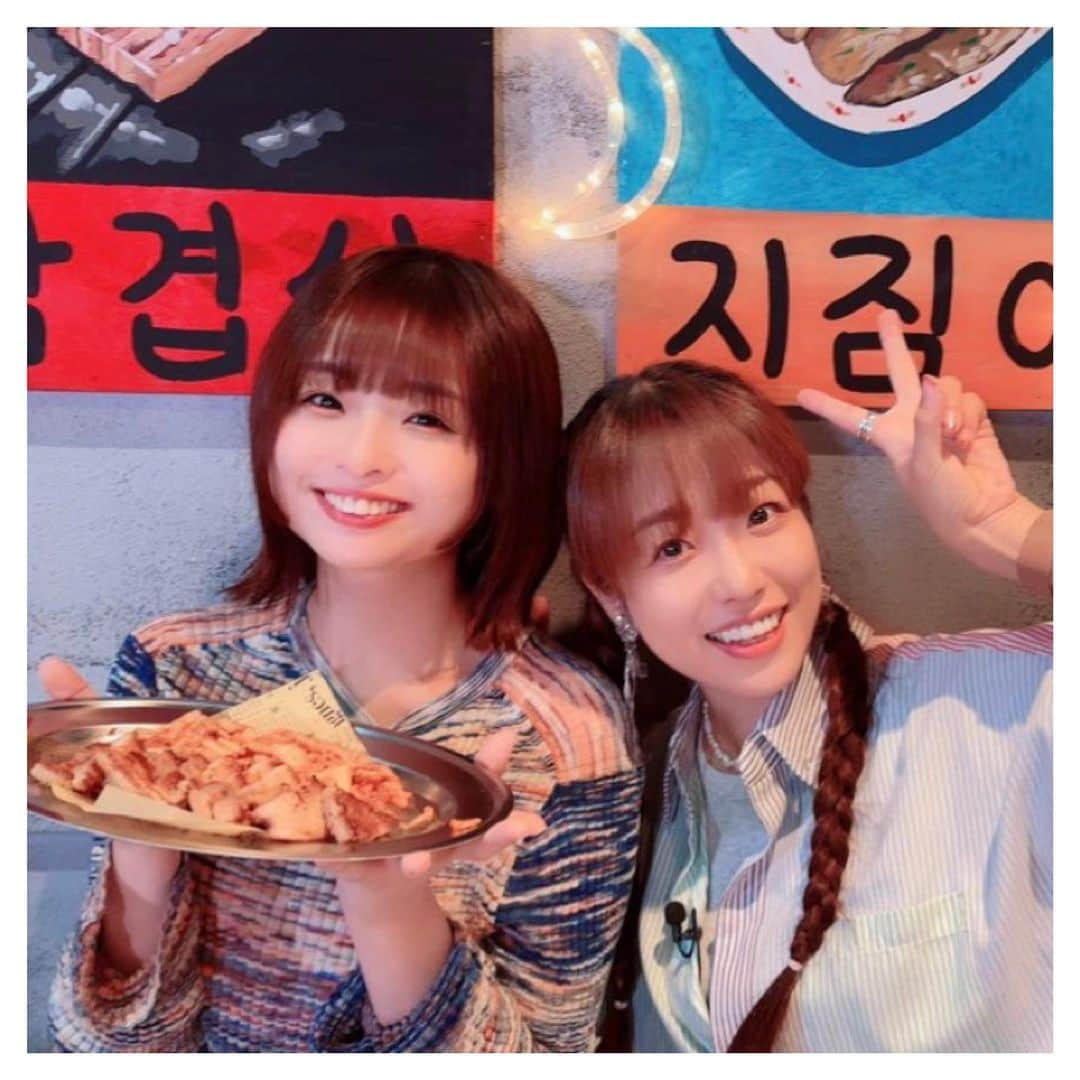 富田麻帆のインスタグラム：「#まほチャンネル 5周年SP！ ゲストに #西葉瑞希 ちゃんをお迎えしてお届けしました！！！  5周年ということで、スタジオを飛び出して  #韓国料理屋  #あぷろ浅草 (@apuro_tokyo_asakusa )さんからお届けしました✨✨✨  お肉をかけてのエチュード大会！  みなさんの協力あって、無事にお肉GET！！！！  チヂミもサムギョプサルも最高に美味しかったです💓  配信後に、ふわふわかき氷『ピンス』も頂きました！すごいの！これはまさしく粉雪！！！全然溶けなくて凄い！  皆様も浅草に行った際は是非✨✨✨  久々に会えた瑞希💓ずっと会いたかった瑞希💓会いたい時は、来てもらう。笑 次は、共演か？それとも、まほチャンネルか？笑  瑞希、来てくれて本当にありがとぉ〜。 また遊びに来てね！！！  #あぷろ浅草 #浅草グルメ #韓国料理 #PR  #富田麻帆」