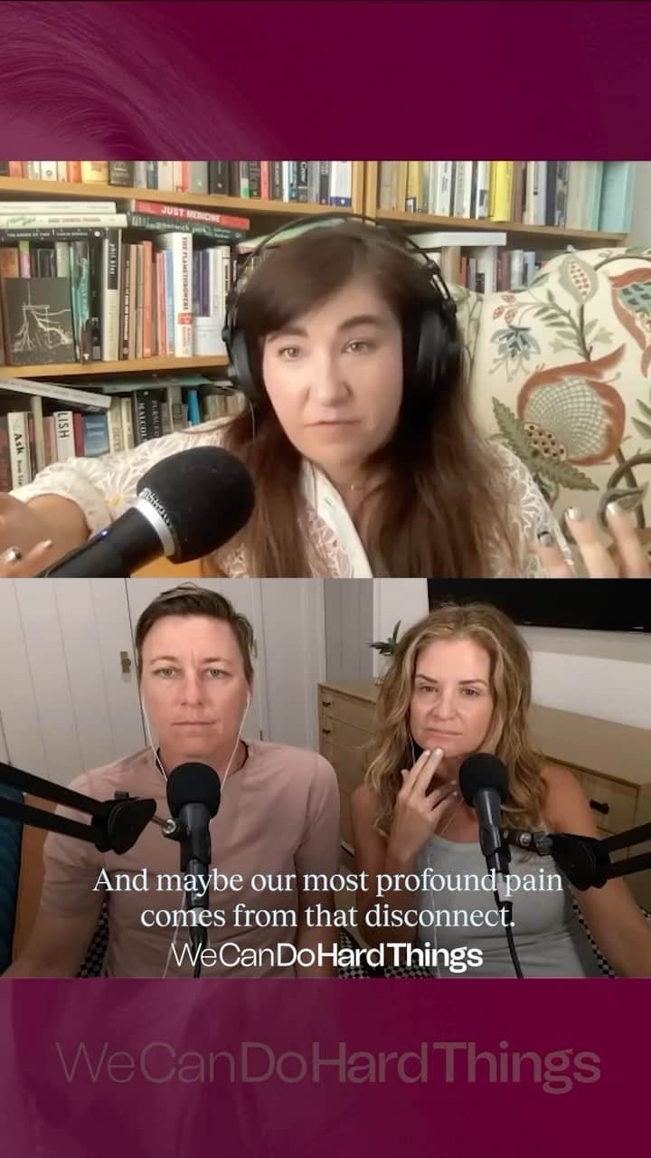 アビー・ワンバックのインスタグラム：「Do you know what it feels like for someone to see you in a way that makes you feel deeply unseen, unknown, and unvalued?   @chloecooperjones is here talking about what we do to escape the pain of reality, how she grapples with the world dehumanizing her disabled body, and how we can all begin to see each other – and ourselves – as inherently whole.   Listen at link in bio to Ep. 244 Stop Carrying Other People’s Pain with Chloé Cooper Jones」