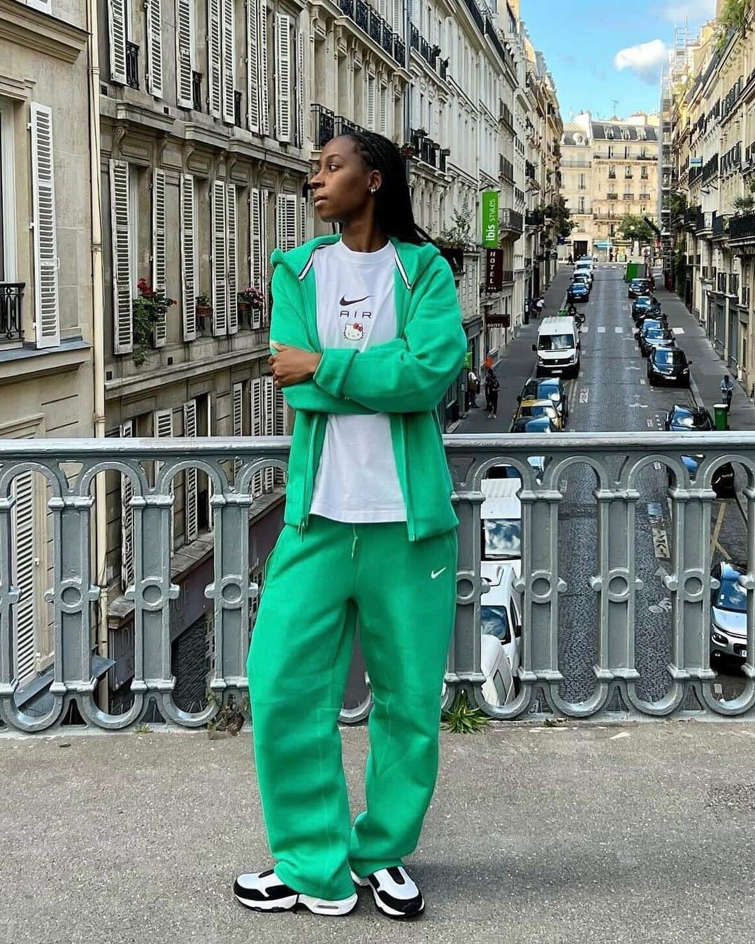 のインスタグラム：「Going up on a #NikeTech Tuesday.   Styled by you: @cashmeregyal @jarrenbarboza @courtneys_food_for_thought  @ifoundnemo00   Share your pics for a chance to be featured.」