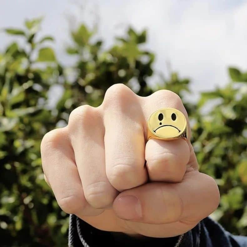 ハンチョロのインスタグラム：「Embrace your dark side with the 'Cry Later' Ring from the Shadow Series. 😎💍 Perfect for those who live life on their terms. Get yours now at Hancholo!   . . . #CryLaterRing #ShadowSeries #FashionStatement」