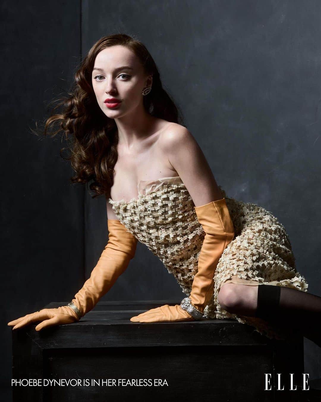 ELLE Magazineさんのインスタグラム写真 - (ELLE MagazineInstagram)「The part that sealed #PhoebeDynevor’s fate was when she was cast as Antigone in a school play at age 17. Playing the powerful Greek heroine made an indelible mark on the young actor. “I definitely am attracted to playing rebellious women, the rule breakers.” In acting, she found a way to use what she felt made her different. “I always had this rebellious spirit and I didn’t quite know what to do with it. I questioned everything. I would question my teachers. I probably made people feel uncomfortable with my obsession with knowing the truth,” Dynevor says. “Antigone is such an outspoken character—she’s pushing back against the system—and suddenly I was like, ‘There’s an outlet for this,’ and it’s like my whole world aligned.”  Dynevor discusses how her life changed after #Bridgerton and making work that matters for ELLE’s October issue. Tap the link in bio for the full story.   This interview was conducted prior to the SAG-AFTRA strike.  ELLE: @elleusa Editor-in-chief: Nina Garcia @ninagarcia Creative director: Stephen Gan Photographer: Mark Seliger @markseliger Stylist: Erin Walsh @erinwalshstyle Writer: Kayla Webley Adler @kaylaw Hair: Ward Stegerhoek for Bumble and Bumble @ward_hair_official @bumbleandbumble Makeup: Frank B for Loveseen @therealofficialfrankb @loveseen Manicure: Yukie Miyakawa for See Management @yukie_miyakawa_nails @seemanagement」9月27日 1時18分 - elleusa