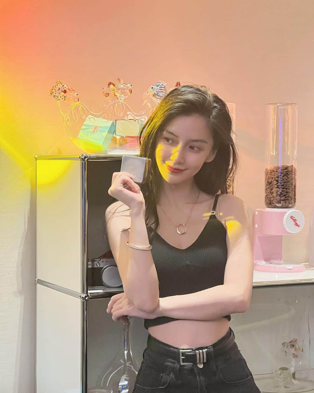 アンジェラベイビーさんのインスタグラム写真 - (アンジェラベイビーInstagram)「中秋快乐！ 还没起飞，零食就快吃完了👀」9月27日 1時19分 - angelababyct