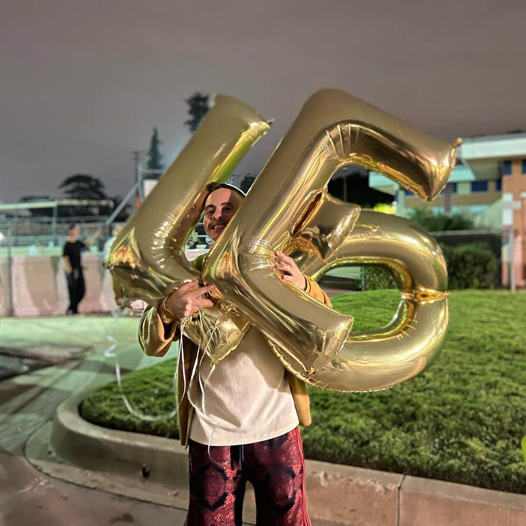 レイシー・ベイカーさんのインスタグラム写真 - (レイシー・ベイカーInstagram)「thanks for the love, i feel it y’all 🥲」9月27日 1時31分 - leo_baker