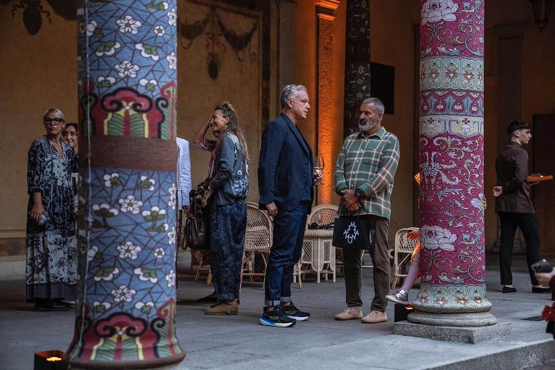 Pierre-Louis Masciaのインスタグラム：「Memories from a magic day in Milan at Palazzo Isimbardi.  Pierre-Louis Mascia Spring Summer 2024 collection presentation, Voyage Autour De Mon Jardin.  Thanks to everyone who made this day unforgettable!  @achillepinto @eplusestudio @cvcommunications @pascalelandot @showroompoint @showroom_ioime @klauser_ @apropostudionyc @e_noi_ @bonacina1889 @northsix」