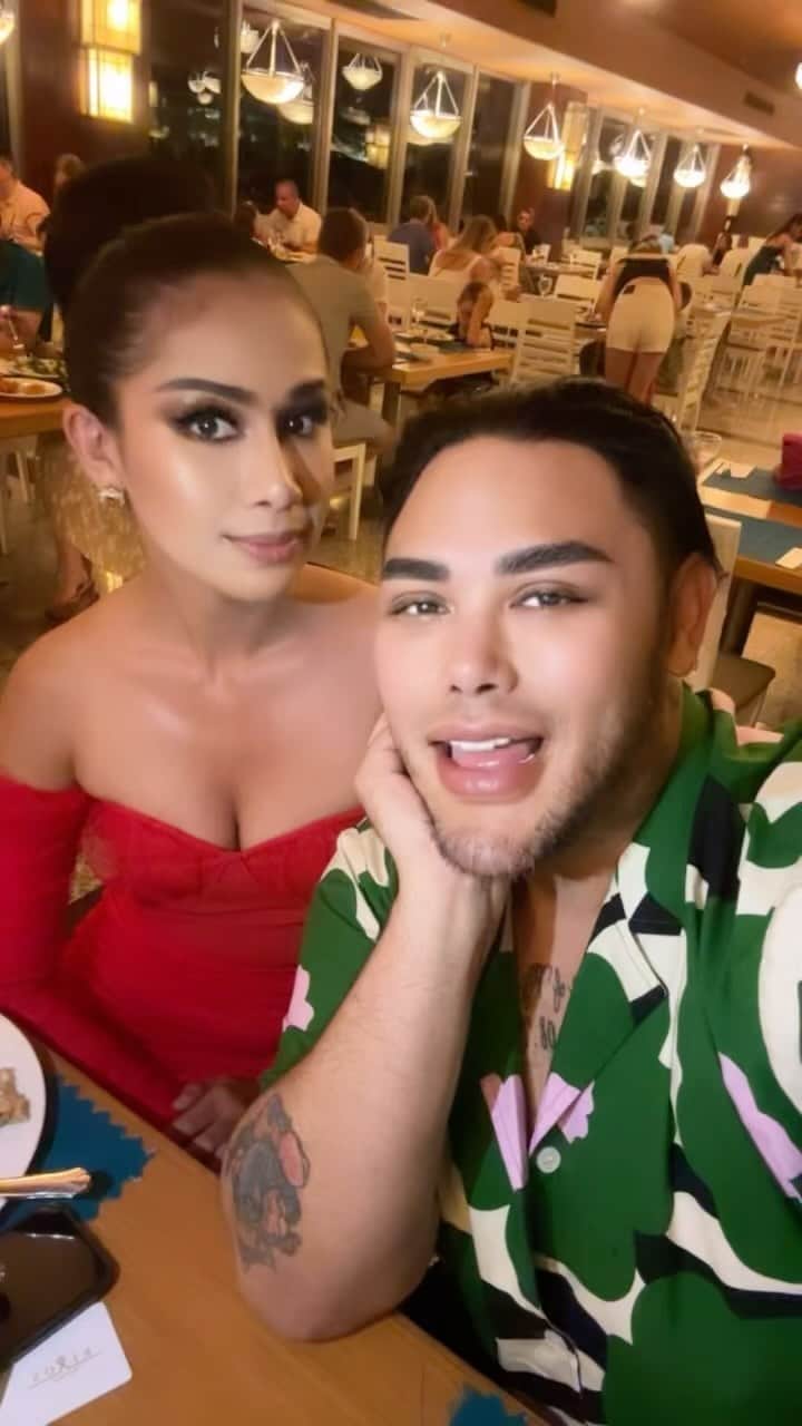 Ivan Gunawanのインスタグラム：「Semoga  @sahidablla di  beri  kelancaran  malam  ini ❤️❤️❤️❤️ @missaurainternational」