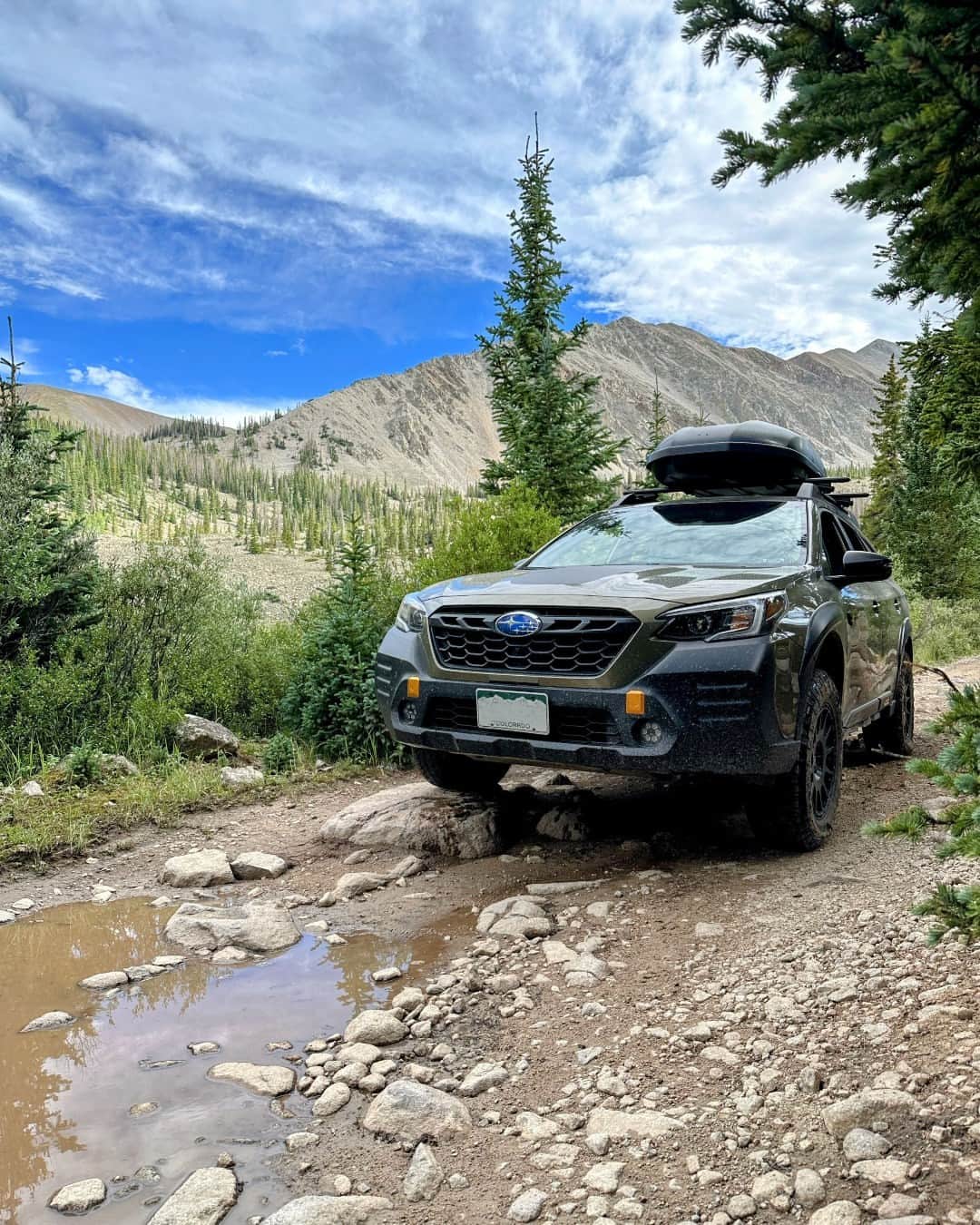 のインスタグラム：「Is it really a #SubaruAdventure without some puddles and rocky roads?  (📸: @Rifbom_wagon)」