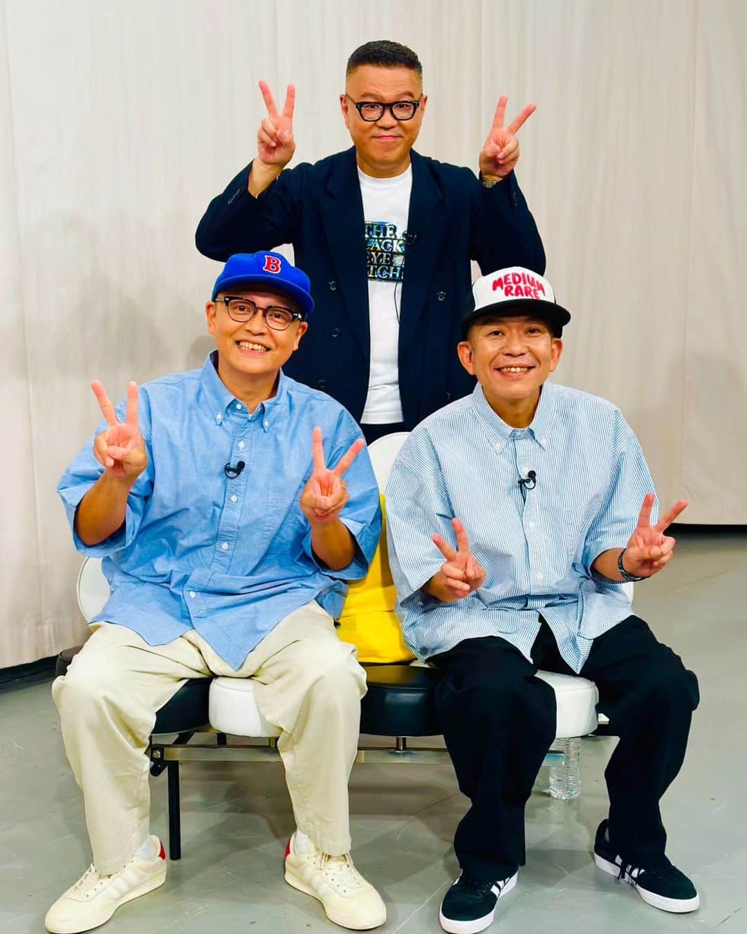 スチャダラパーのインスタグラム：「テレビ朝日「シソンヌ長谷川×〇〇のキマリ」にBoseとSHINCOが出演します！  テレビ朝日「シソンヌ長谷川×〇〇のキマリ」  世代No1のコント師との呼び声も高いシソンヌ長谷川と 若い世代に支持されるカリスマ豪華アーティストが奇跡のコラボ！ 一般の方々の「マイルール」＝"キマリ"を肴に本音をぶつけうトーク番組！  「LINEのプロフィール画像をちょこちょこ変更する人は信用出来ない！」 "SNSのキマリ"や 「自分へのご褒美は無料漫画アプリへの課金」 "ストレス解消法のキマリ"など 世間の皆様の独自の"キマリ"が明かされると共に長谷川と豪華アーティストが隠し持つ独自の"キマリ"も明かされる... そしてラストは長谷川＆アーティストが"新たなキマリ"を世間の皆様にご提案！どんな新たな"キマリ"が生まれるのか!?  放送日:9月27日(水)26:13~26:30 ※放送時間が変更になる場合があります。 ※地域によって放送日時が異なる場合がございます。  番組の情報はこちらから！ https://x.com/hasegawa_kimari?s=20」