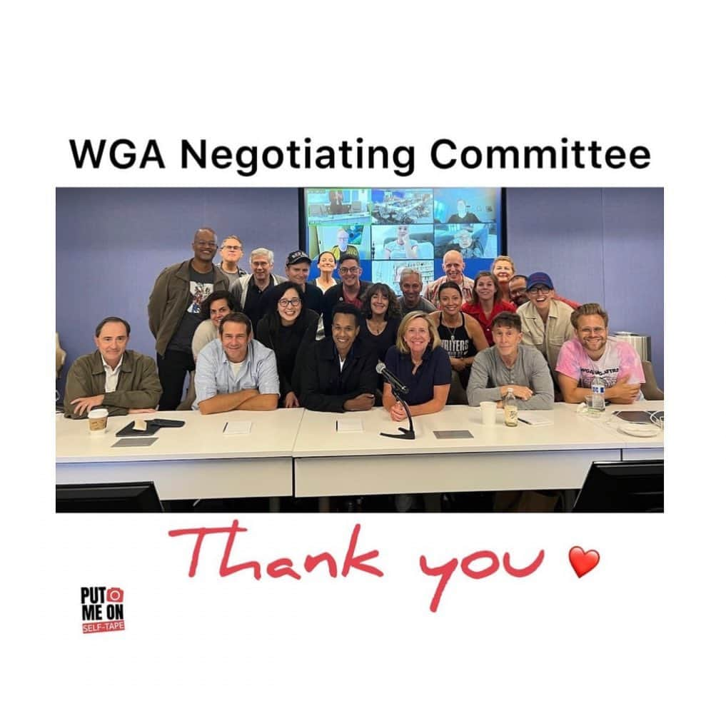 ジャッキー・セイデンのインスタグラム：「Heroes! Thank you.  Repost @putmeonselftape @bthomer. @wgawest @wgaeast @writersguildwest @wgastrikeunite @sagaftra #unionstrong」