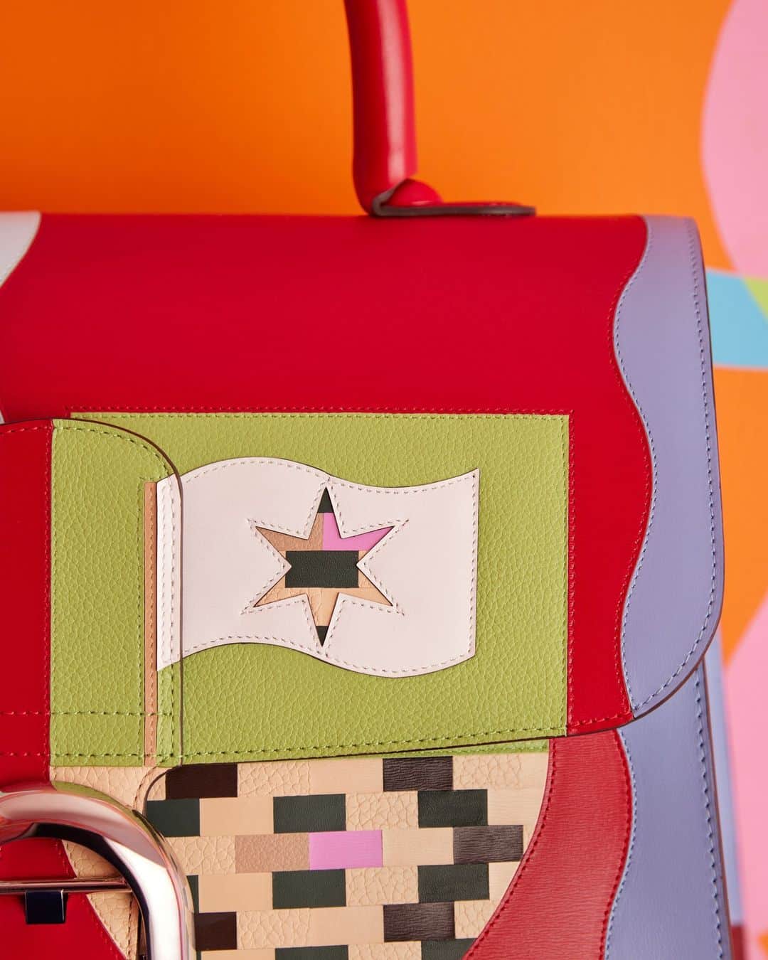 デルボーのインスタグラム：「A new shared mythology. Stay tuned…⁣ ⁣ #DelvauxSS24⁣ #Delvaux」