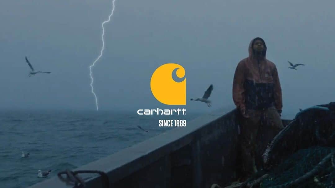 カーハートのインスタグラム：「Not just any old jacket can wear the Carhartt patch. Before we let you get your hands on it, we have to be 100% sure it’s tough enough to meet the Carhartt standard.   #Carhartt」