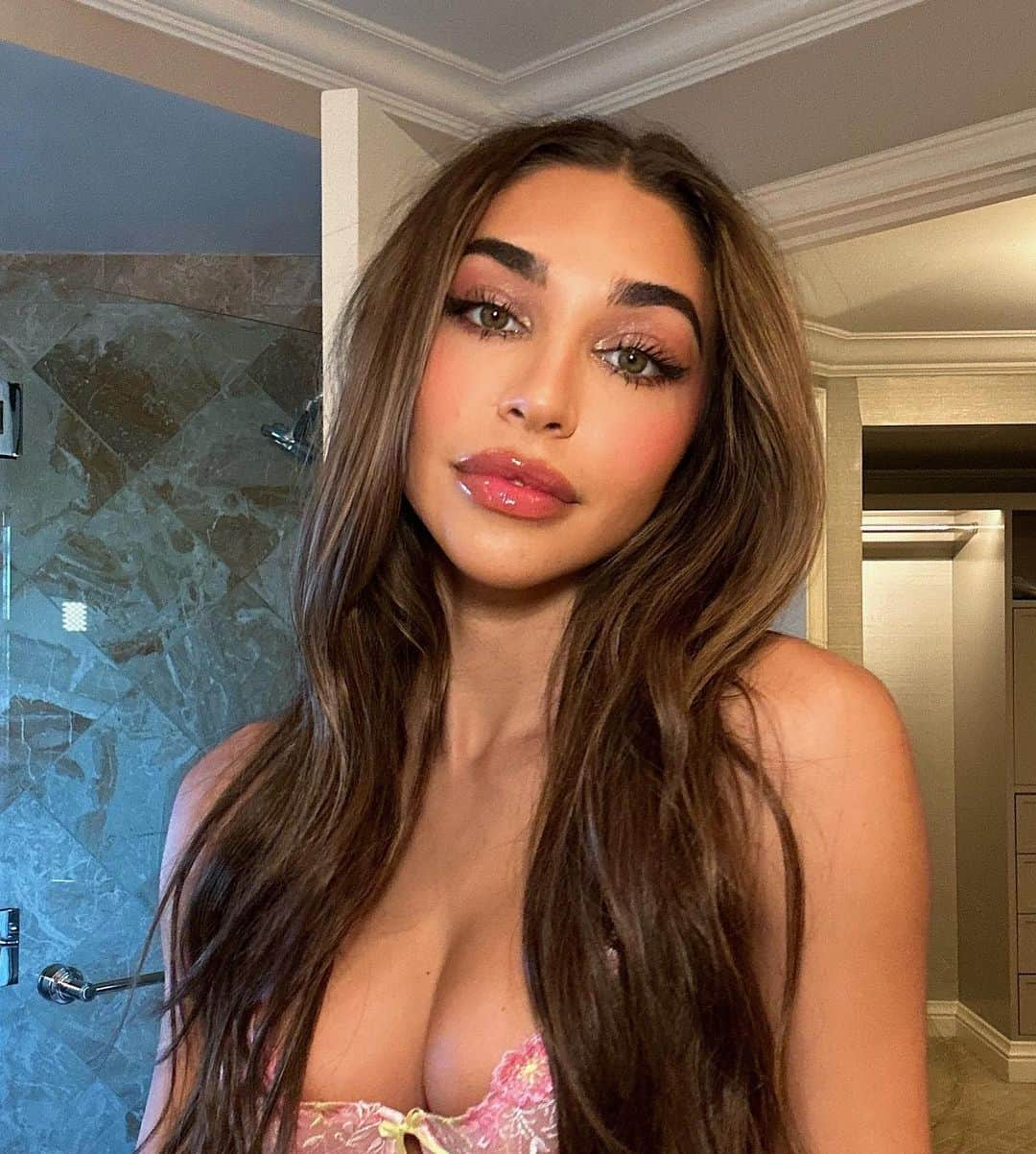 Chantel Jeffriesさんのインスタグラム写真 - (Chantel JeffriesInstagram)「Let me ask you something 💭」9月27日 3時33分 - chanteljeffries