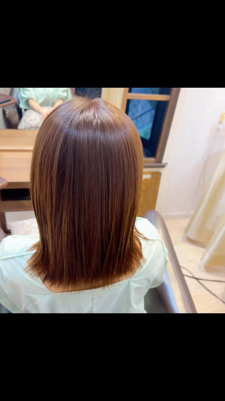 浅田好未のインスタグラム：「@eclat_daikanyama でヘアメンテナンス 個室があって子連れにも優しいヘアサロン✨  カットは真紀ちゃん　@makiko_nonaka_eclat  カラーは内田さんにお願いしたよ♡  髪がつやんつやんになって嬉しい🥰  夏も終わったし、久々にも少し髪を伸ばそうかな〜」