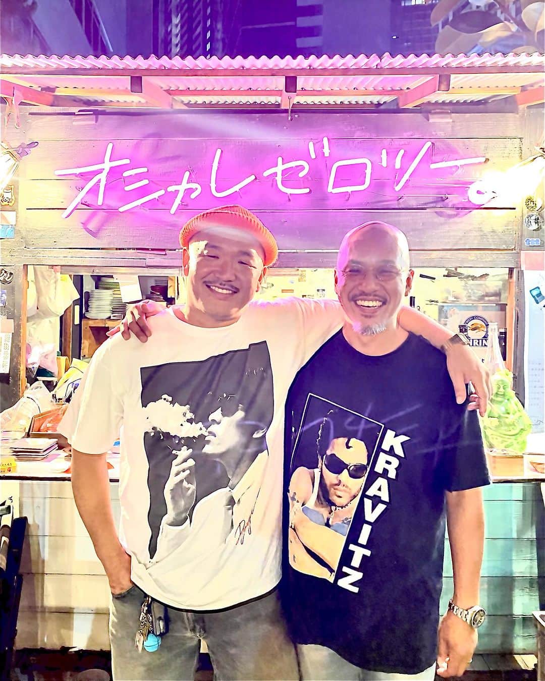 DABOのインスタグラム：「なんか好きなひと。渋谷の最後の楽園店主。愛され上手黒帯。まったくずっちー男だな！」
