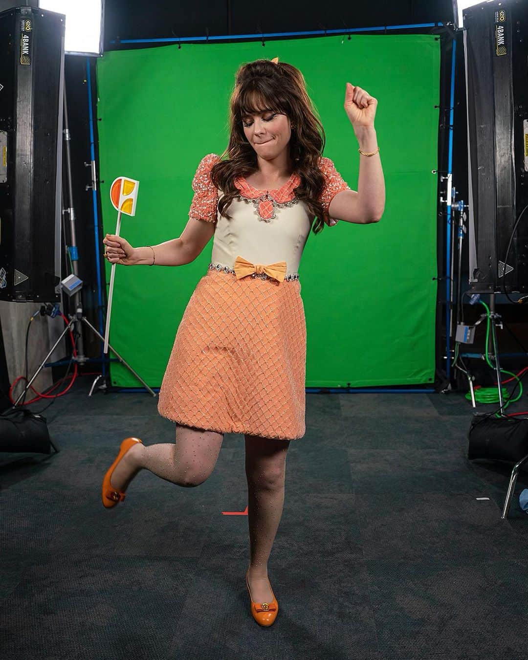 ズーイー・デシャネルのインスタグラム：「Introducing, yours truly, as the Fairy Hotel Mother for the latest @choicehotels campaign. Coming to a commercial break near you #ad」