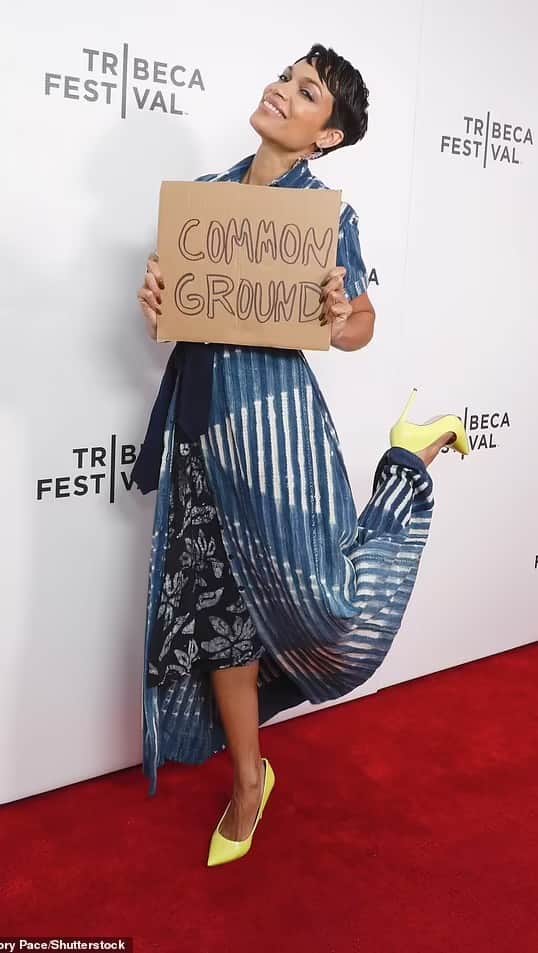 ロザリオ・ドーソンのインスタグラム：「The trailer for @commongroundfilm, the sequel to #kisstheground, is here. IT’S NOT TOO LATE TO REGENERATE OUR SOIL, FIX OUR FOOD SYSTEMS AND BLANCE OUR CLIMATE!   Make a plan to see #CommonGroundFilm in theaters, starting this Wednesday in #Seattle, #Portland and #NewYork. Directed by @joshtickell and @beccatickell 🌎🌱   Repost @commongroundfilm @iansomerhalder  COMMON GROUND was granted the SAG-AFTRA interim agreement waiver to promote and screen as an unaffiliated indie documentary.」