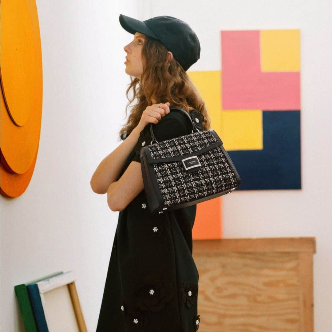 ケイト・スペードのインスタグラム：「Tweed season is officially upon us. (Our Katy bag got the memo.) #katespadeny」