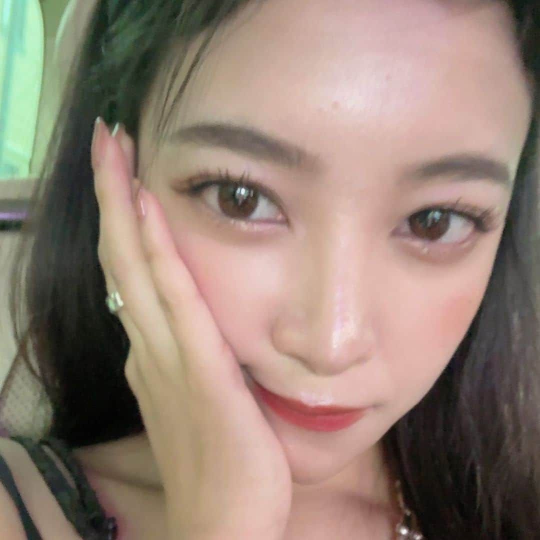 のインスタグラム：「おはよっ☀️ 今日は早起きだった🥱  早朝から楽しみにしていた撮影です💋 はやくみんなにみてほしいなっ がんばってきます🫨  ⁡ ⁡ ⁡ ⁡ ⁡ ⁡ ⁡ #新田ミオ #韓国メイク #韓国#ootd #japanesegirl#ナチュラルメイク#メイク#裸眼メイク#作品撮り#モデル#伸ばしかけ前髪 #l4l #makeup#portrait#port#make#hair#model#giri #ootn #selfie #좋아요반사#팔로우미#맞팔#셀스타그램」