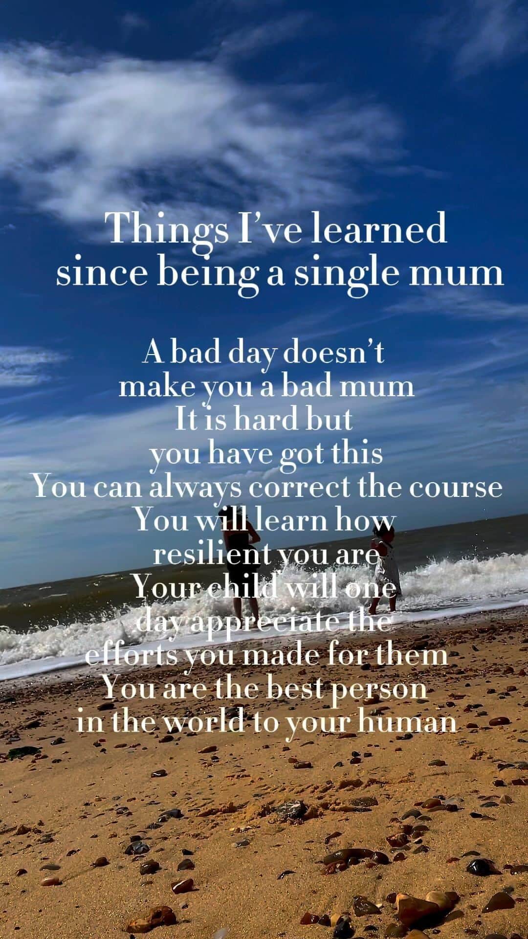 レイシー・バンハードのインスタグラム：「What else would you add to the list? #singleparent #singlemoms #singlemum」