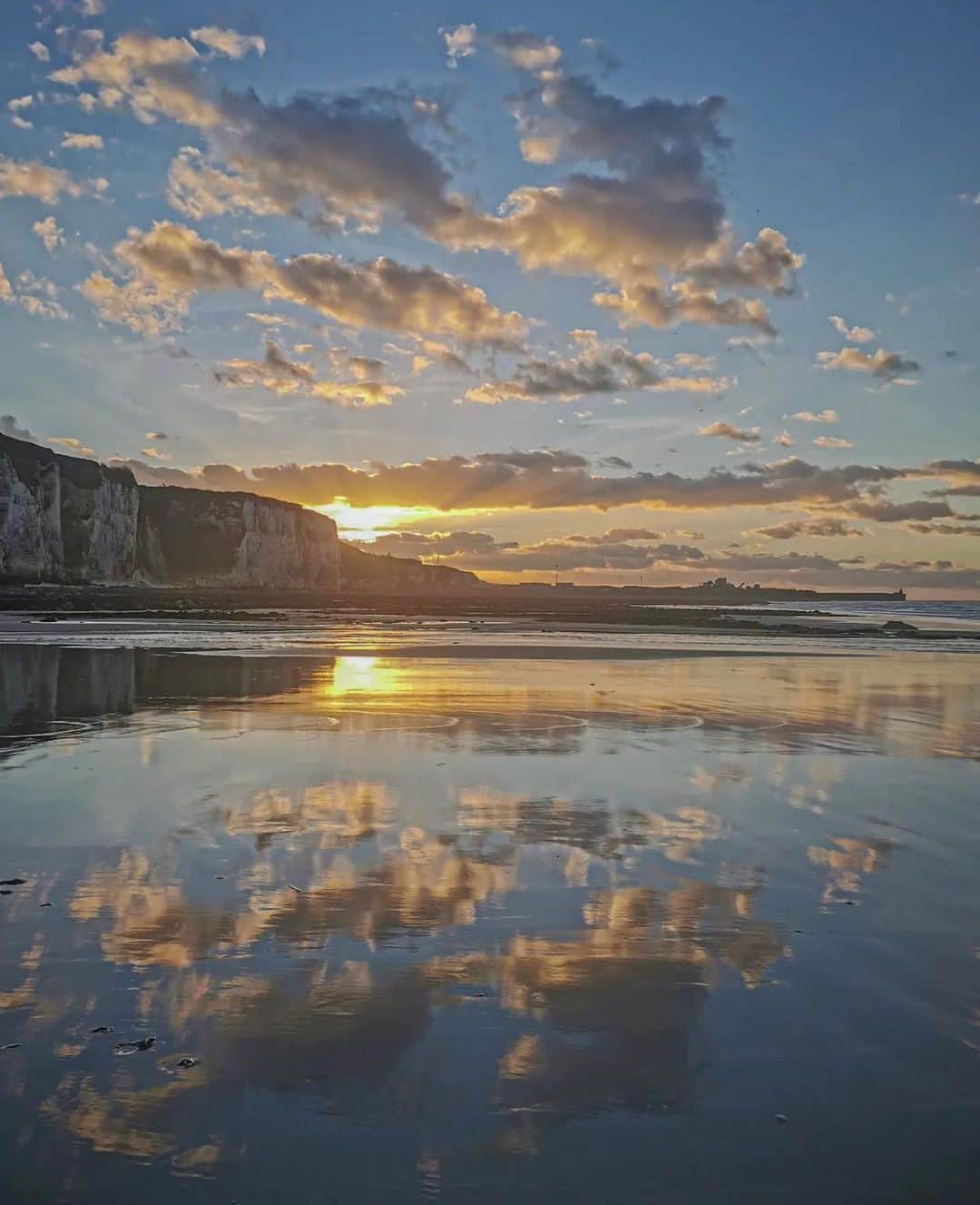 Instagramersのインスタグラム：「Great reflections by @ana_di_o and @igersfrance 🤲🏻😍🙌🏻✨📸✨ #igersfrance」