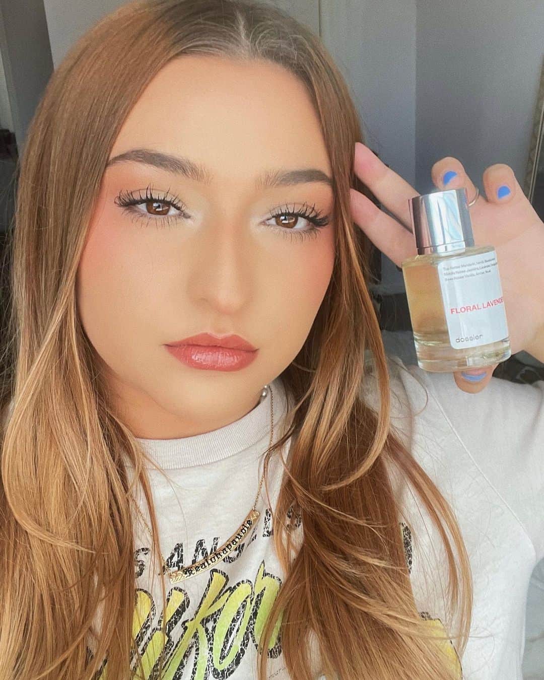 テイラー・グラブスのインスタグラム：「comment your favorite perfume or cologne💘 @dossierperfumes use teilor5 for $$ off :)」
