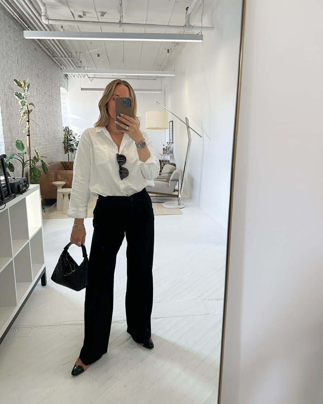 Helena Glazer Hodneさんのインスタグラム写真 - (Helena Glazer HodneInstagram)「Five different pieces, five different looks. Everything detailed in todays blog post. All items via @sezane. Any favorites? Mine is the black pants and grey cardigan combo.」9月27日 5時42分 - brooklynblonde1