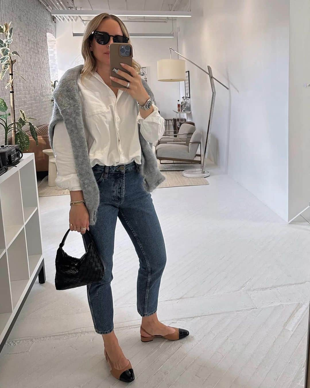 Helena Glazer Hodneさんのインスタグラム写真 - (Helena Glazer HodneInstagram)「Five different pieces, five different looks. Everything detailed in todays blog post. All items via @sezane. Any favorites? Mine is the black pants and grey cardigan combo.」9月27日 5時42分 - brooklynblonde1