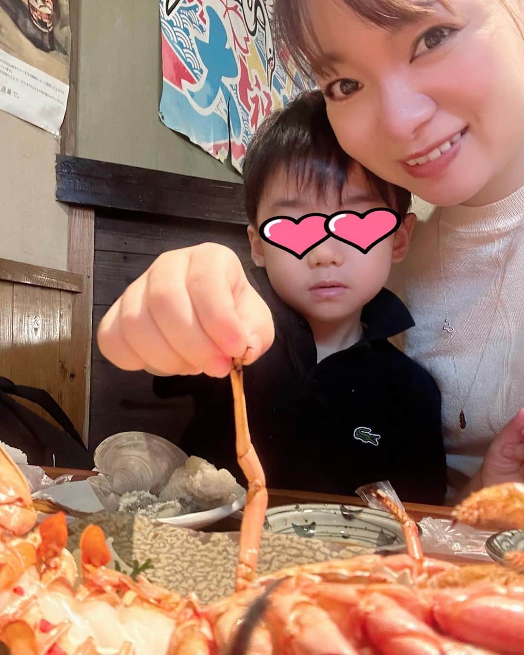 保田圭さんのインスタグラム写真 - (保田圭Instagram)「先日♪友人ファミリーと 『ざうお』に行ってきました🥰  自分で釣った魚を食べられるのは 最高に楽しかったようです🩷  もう鯵はしばらくお腹いっぱい！ ってくらい食べました。笑  #食育 #命をいただく事に感謝」9月27日 15時11分 - keiyasuda1206