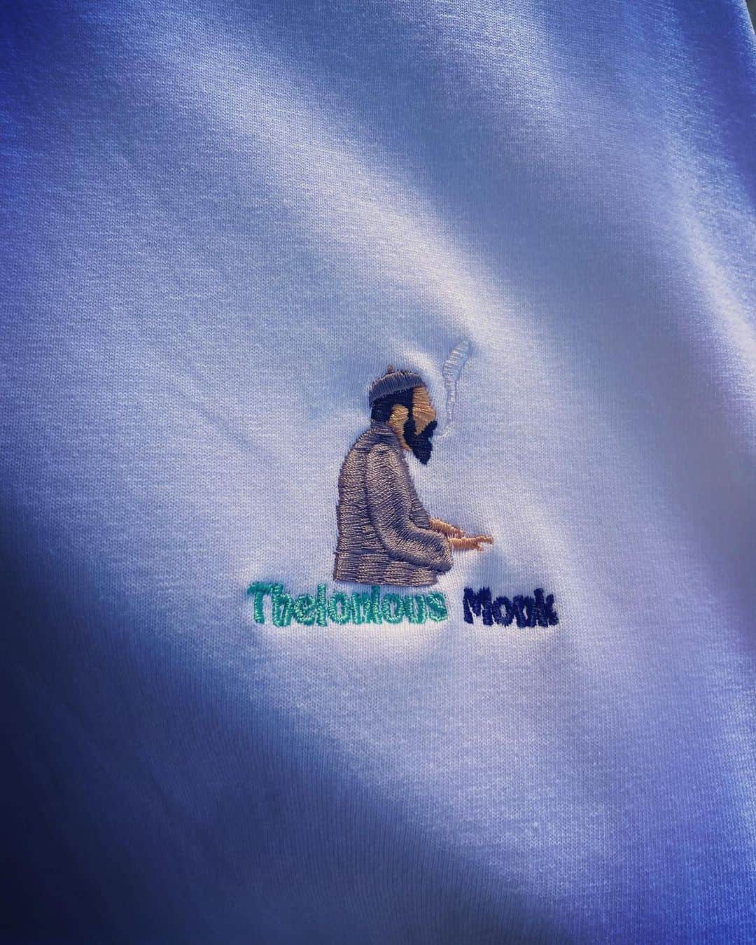 Dancers Collectionのインスタグラム：「・ Artist Embroidery Tee  credit: @theloniousmonk   ビバップのパイオニアの1人 演奏も出立ちもオンリーワンのジャズピアニスト 刺繍で落とし込みました🪡  #embroidery  #originalorder  #theloniusmonk」