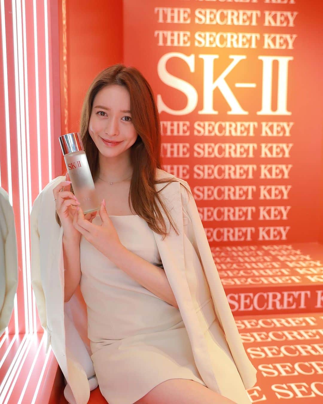 野崎萌香のインスタグラム：「@skii のTHE SECRET KEY EXPERIENCE JOURNEYというPiteraの新知見や製品特長の共有、最新の肌研究について教えて頂きながら、肌測定もしてくれるイベントが８月に開催されて行ってきました🧫🧪」