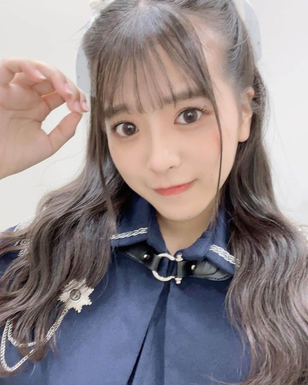 山本琉愛さんのインスタグラム写真 - (山本琉愛Instagram)「. めちゃめちゃお久しぶりです🙇  そしてルルネージュ全国ツアーファイナル ありがとうございました！  加入から約2ヶ月で大きなステージでワンマンできたこと嬉しく思います！ たくさん紫のペンライト降ってくれてるの見えてたよ！🥹 ありがとう〜🫶  現体制で活動できる期間限られているのでもっともっと思い出つくろうね☺︎  更にルルネージュで2/28 にZepp Diver Cityでのライブも決まりました。 約5ヶ月でもっともっと成長します。 ルルネに入ってくれて良かったって 思ってもらえるように活動頑張ります。 皆さんもついてきてくれると嬉しいです！」9月27日 15時29分 - yamaru____03