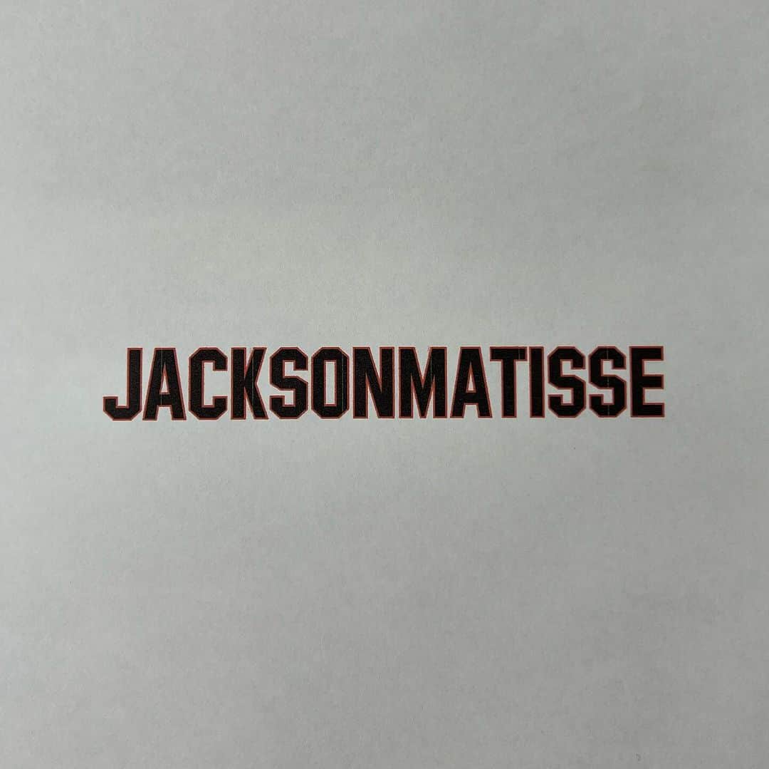 ジャクソンマティスのインスタグラム：「. 関係各位の皆さまℹ️ 友人知人の皆さまℹ️  2週間後…お待ち致しております🙇🏻‍♂️ お近くにお越しの際は…是非、お立ち寄りくださいませ🚶🏻‍♂️🚶🏻‍♀️🚶🏻  #jacksonmatisse #jacksonmatisse2024ss #exhibition  #ジャクソンマティス #ジャクソンマティス2024ss #展示会 #残り2週間😵‍💫🗓」