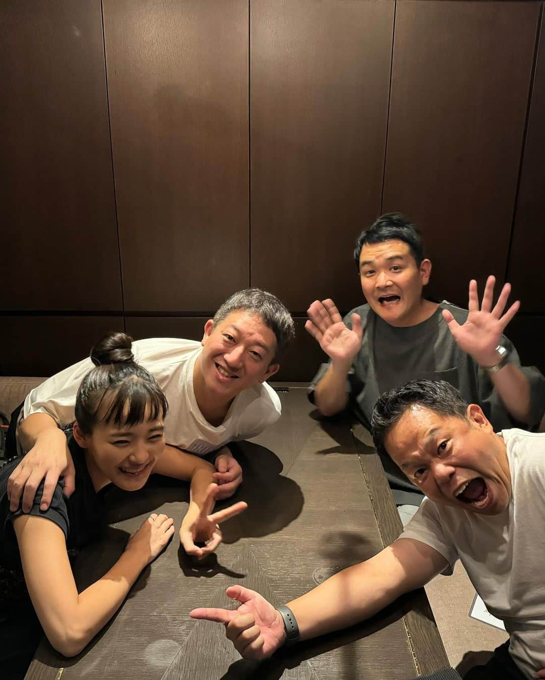 高橋茂雄さんのインスタグラム写真 - (高橋茂雄Instagram)「ノブと津田が結婚祝いしてくれました！ めちゃくちゃ楽しかったーーー！！  ありがとうが止まらない！  #ノブ #大阪時代同じマンションの上下に #お笑いトキワ荘を目指してた #津田 #LINEで #了解とおくるつもりが #りょうご #と息子の名前おくってきた #予測変換に頼りすぎる男」9月27日 15時50分 - shigeo0128