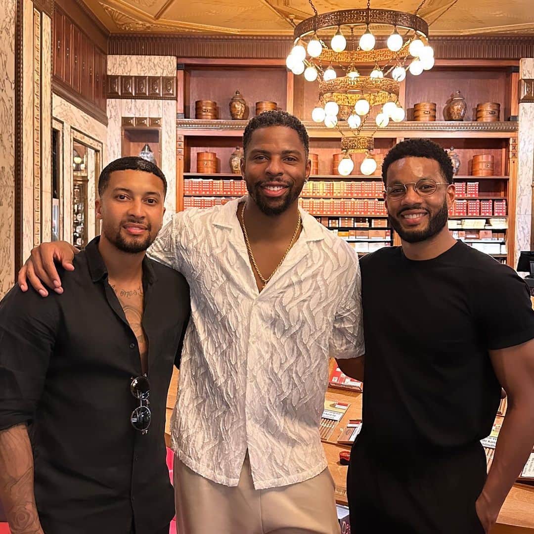 カルフィン・ヨン・ア・ピンのインスタグラム：「Last time I saw Ryan 18 years ago we got a gold medal 🥇」