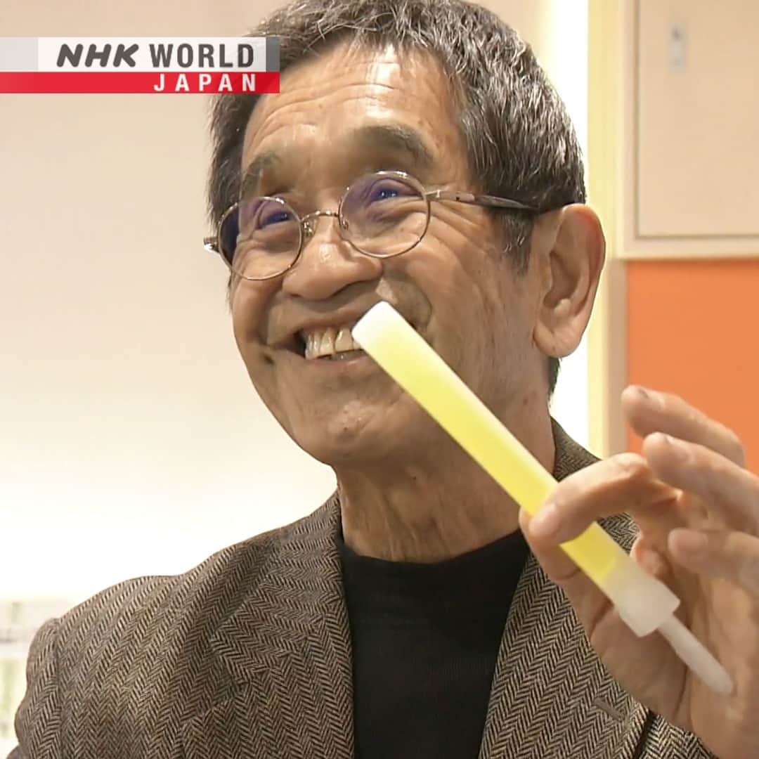 NHK「WORLD-JAPAN」さんのインスタグラム写真 - (NHK「WORLD-JAPAN」Instagram)「What do you eat for lunch?🍴🥄🥢  Glow sticks are a must-have at pop concerts in Japan. At the country’s number one glow stick manufacturer, they have a special monthly lunch where not only employees but also the company’s 78-year-old founder and president Mr. Harada Shiro make dishes for everyone! 😀😋 . 👉See what’s on the menu｜Watch｜Lunch ON! Lunch at the Glow Stick company｜Free On Demand｜NHK WORLD-JAPAN website.👀 . 👉Tap in Stories/Highlights to get there.👆 . 👉Follow the link in our bio for more on the latest from Japan. . 👉If we’re on your Favorites list you won’t miss a post. . . #lunch #lunchtime #glowsticks #glowinthedark #popconcert #fishinggear #whatsforlunch #nightfishing #japanesefood #japanesefoodlovers #lunchinjapan #companylunch #japanesecompany #lunchon #koga #fukuoka #nhkworldjapan #japan」9月28日 6時00分 - nhkworldjapan
