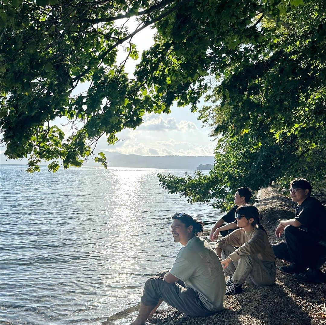 ボーダーズ アット バルコニーさんのインスタグラム写真 - (ボーダーズ アット バルコニーInstagram)「幸せな出張。 大事な写真になりそうです！」9月27日 8時17分 - yokoshibatabordersatbalcony