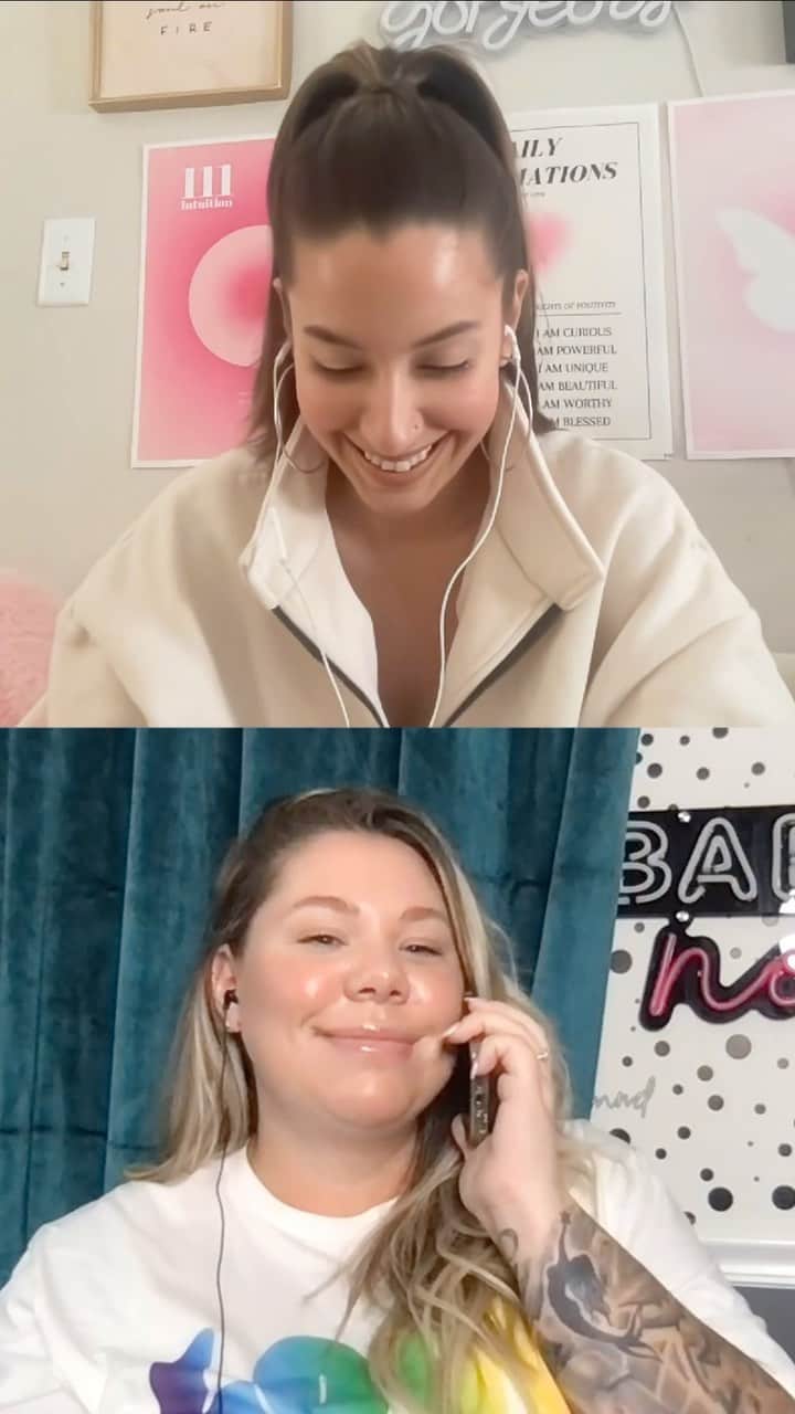 カイリン・ローリーのインスタグラム：「New career alert 🚨 What should we name it?!   You never know what’s going to happen during a BMND recording! Tune in weekly to hear all our shenanigans 👯‍♀️」