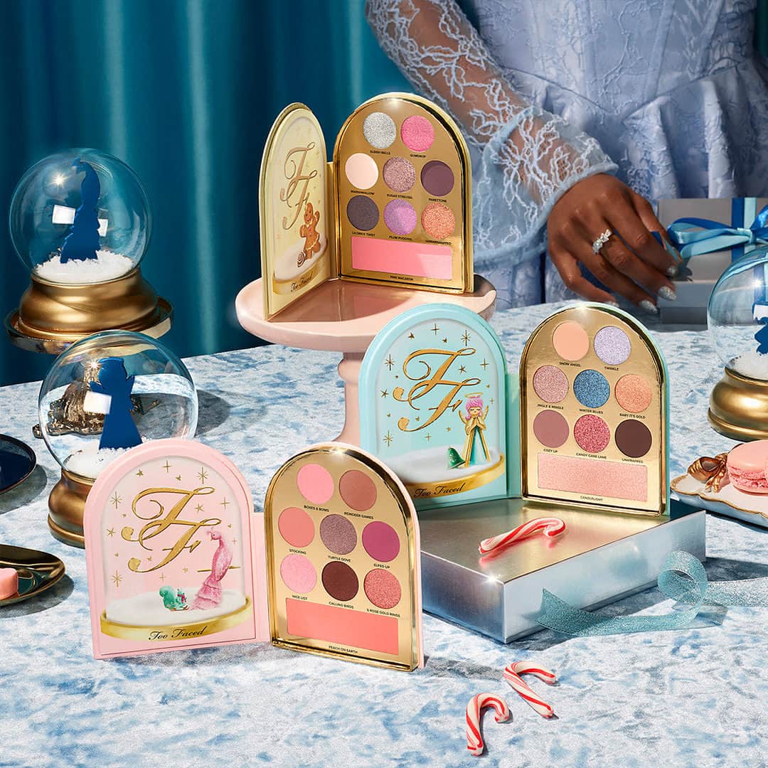 Too Facedのインスタグラム：「✨ Unwrap the most beautiful season ever with the most giftable and glamorous globes ever! Our Let It Snow Globes Three-Piece Palette Gift Set is available at @sephora and on toofaced.com 🎄💖 #toofaced #tfcrueltyfree」