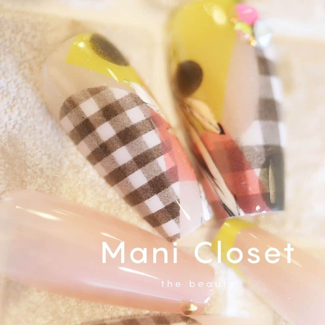 筒井のぞみのインスタグラム：「・ ・ Hello.  We are Mani Closet.   We will continue to deliver airbrush designs that will be loved by all airbrush users.  Let's all enjoy airbrushing🎧🎧  @manicloset_the_beauty   🫧🫧🫧🫧🫧🫧🫧🫧🫧🫧  #マニクローゼット #manicloset  #manicloset_the_beauty #シンプルネイル #長さ出し #エアブラシネイル #エアブラシアート #エアブラシ導入サロン #エアブラシ専門サロン #バーチャルフレンチ #美爪形成ネイル #大人ネイル #ワンホンネイル  🫧🫧🫧🫧🫧🫧🫧🫧🫧」