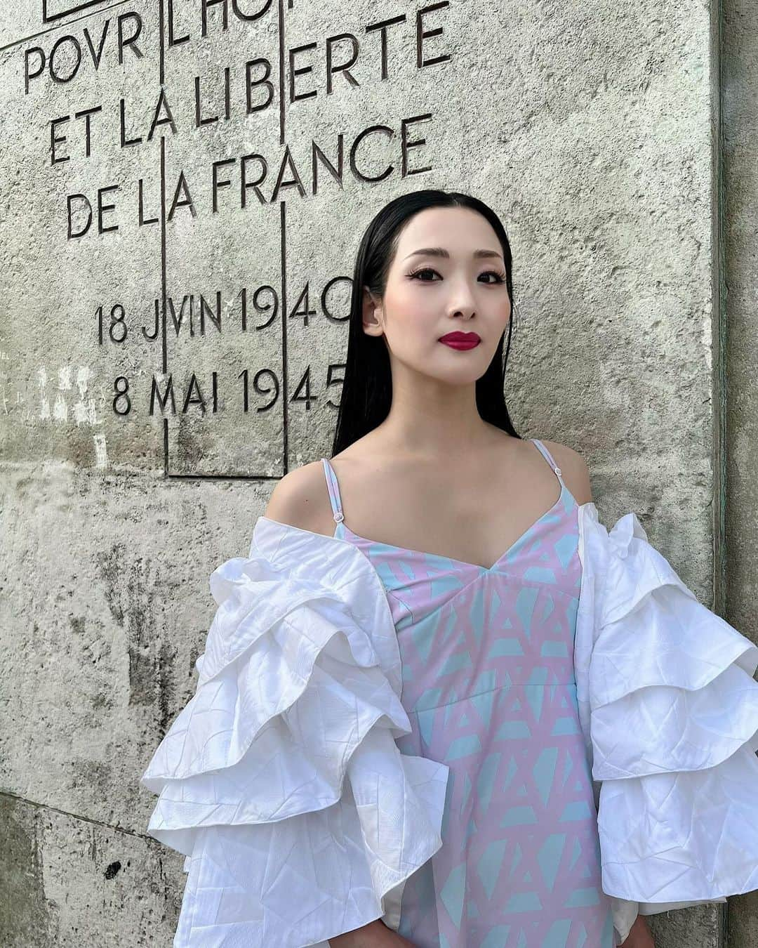 蘭乃はなのインスタグラム：「@anrealage_official @parisfashionweek  #森永邦彦 デザイナー #pariscollection  #parisfationweek2024  #パリコレ #2024ss」