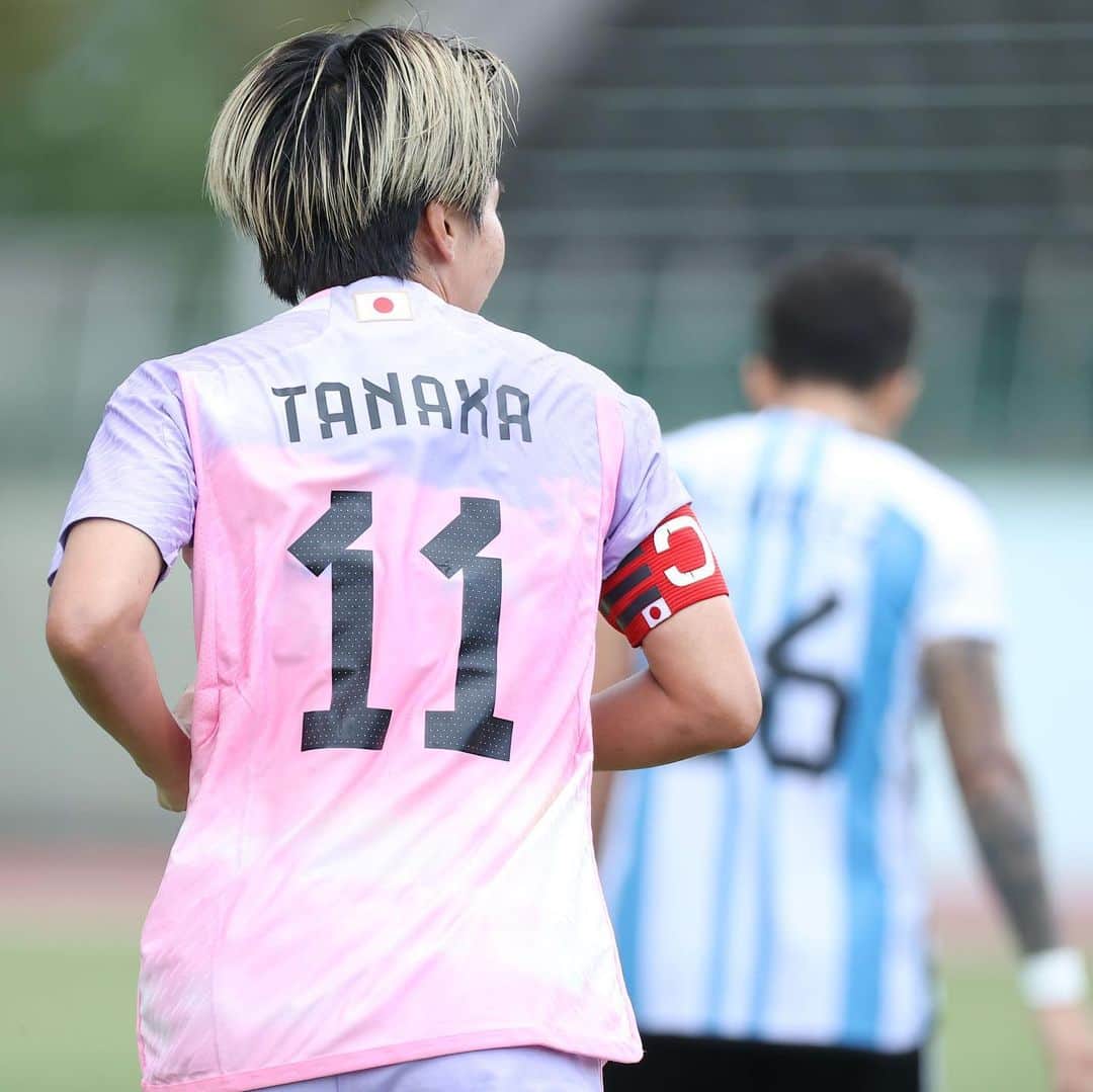 田中美南のインスタグラム：「🇯🇵 アルゼンチン代表🇦🇷 ありがとうございました☺︎  北九州の子供達も可愛かったな☺️  ©︎jfa #nadeshiko #女子サッカー #田中美南」