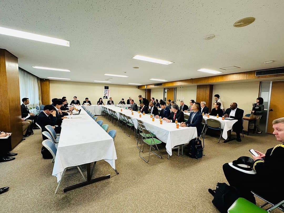 平井卓也さんのインスタグラム写真 - (平井卓也Instagram)「デジタル本部デジタルセキュリティPT（牧島かれん座長）役員会。米国政府グレーブス商務副長官及び企業におけるサイバーセキュリティに関する最新の取り組みについて意見交換。 #平井卓也 #サイバーセキュリティ」9月27日 9時27分 - hiratakuchan0125