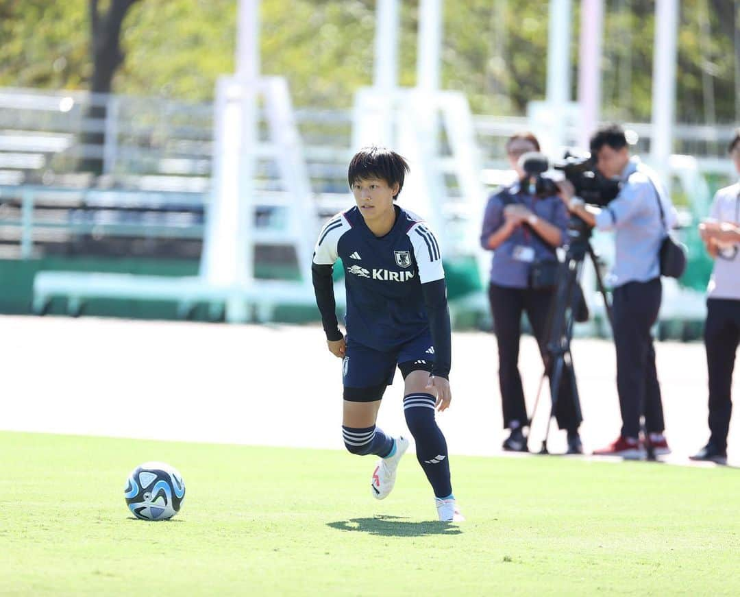 宝田沙織さんのインスタグラム写真 - (宝田沙織Instagram)「たくさんの応援ありがとうございました！ スタジアム最高の雰囲気でした🏟️🇯🇵  もっともっと上を目指して。 またチームでレベルアップします！  ©︎JFA」9月27日 9時39分 - sao_11_rin