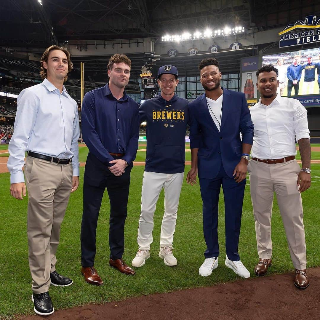 ミルウォーキー・ブルワーズのインスタグラム：「Phenomenal talent at every level.    Congratulations to our Minor League Co-Players of the Year, Tyler Black and Jackson Chourio, and our Co-Pitchers of the Year, Robert Gasser and Carlos Rodriguez.  #ThisIsMyCrew」