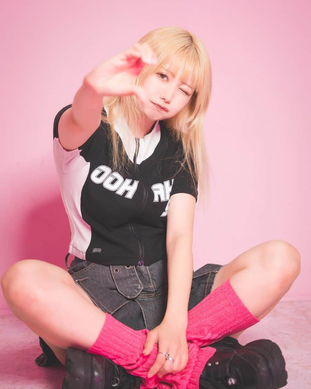 仮面ライアー217のインスタグラム：「🦄🌸🍬🎀🩷💄🌷」
