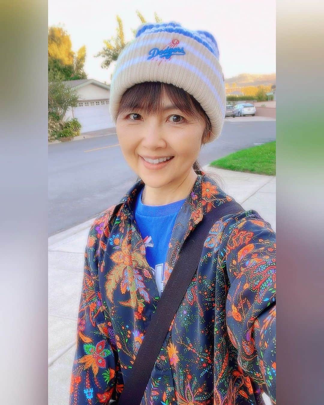 飯島真理さんのインスタグラム写真 - (飯島真理Instagram)「Mari in the now. Walking with Yuuki」9月27日 10時32分 - mari_iijima_official
