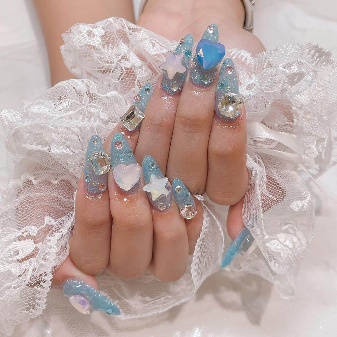 和久井美兎さんのインスタグラム写真 - (和久井美兎Instagram)「9月newnails🐰  #水着 #和久井美兎 #みとぴょん #セクシー女優 #アイドル #셀카 #셀카놀이 #셀카타임 #셀피 #얼스타그램　#와쿠이미토　#prestige #学生 #制服 #プレステージ #コスプレ #逆バニー #バニーガール #キャバ嬢 #キャバクラ #コンカフェ #コンカフェ嬢 #歌舞伎町 #六本木 #六本木キャバクラ #妃翠 #ホスト #キャバ嬢ヘアメイク　#ギャル」9月27日 10時54分 - wakui_mito