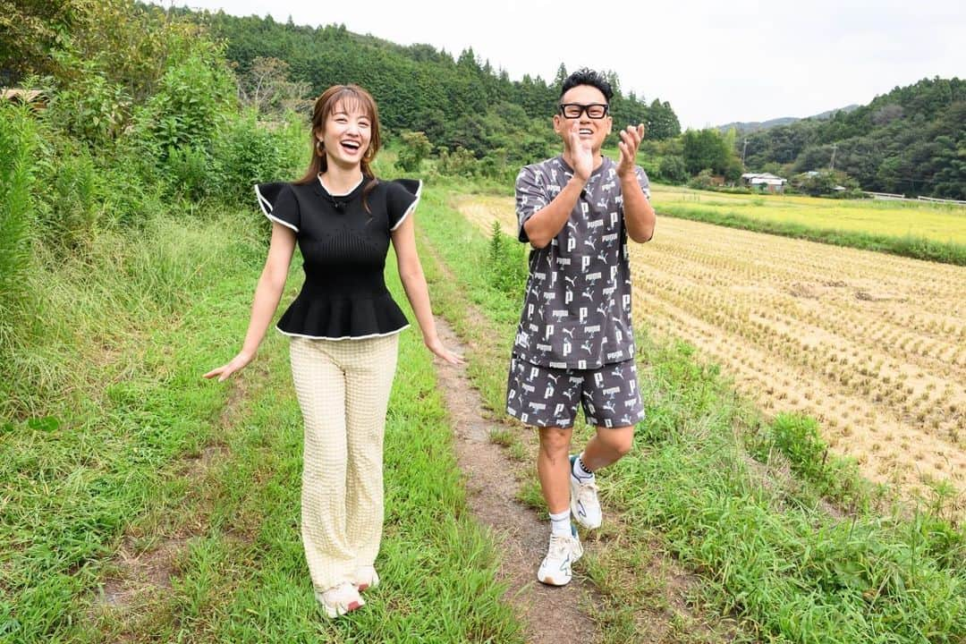 日本テレビ「満天☆青空レストラン」さんのインスタグラム写真 - (日本テレビ「満天☆青空レストラン」Instagram)「⭐️ 今週の青空レストランは 茨城県笠間市のといえばもう！！ 秋の味覚の代表格「栗」をご紹介します🌰✨  自然豊かで気候も土壌も 栗が育つのにぴったりな笠間市。 ここで頂く栗は間違いないんです🥰  ゲストはお久しぶりの谷まりあさんです✨ 収穫用の帽子もさすがの着こなしです👒 大輔さんはなぜかメキシコ風🌵⁉️  栗の産地、笠間市でいただく絶品の栗 お楽しみに🌰  #満天青空レストラン #青空レストラン #青空 #青レス #満天 #宮川大輔 #大ちゃん #うまい　#レシピ #日テレ #日本テレビ #茨城県　#笠間市　 #ロケ　#栗 #谷まりあ #サッポロ　#サッポロで乾杯」9月27日 11時08分 - aozora_official