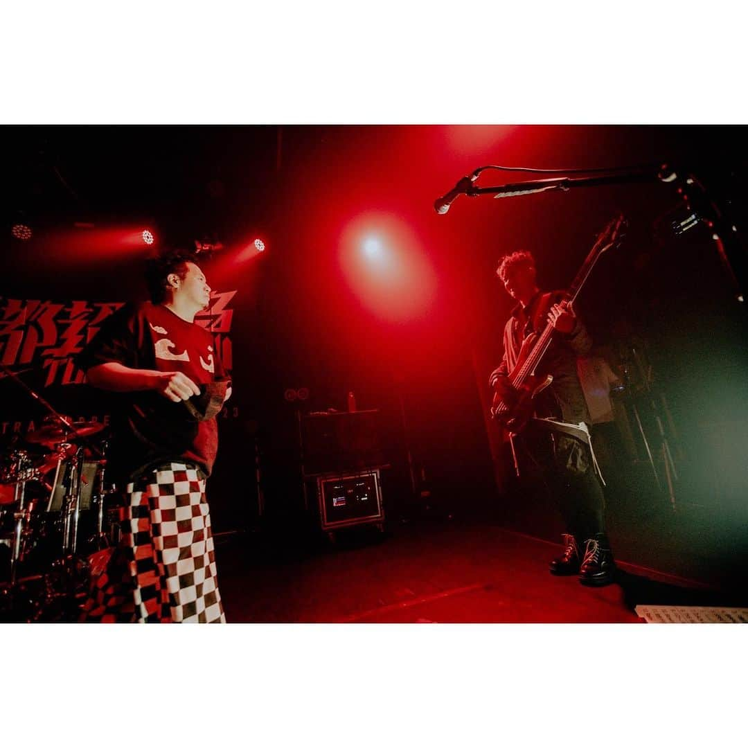 侑威地さんのインスタグラム写真 - (侑威地Instagram)「響都超特急 TOUR@新潟LOTS  photo by @kawado_photo  #rottengraffty #10-feet #やべきょうすけ #響都超特急ツアー2023」9月27日 16時46分 - yuichi_rotten