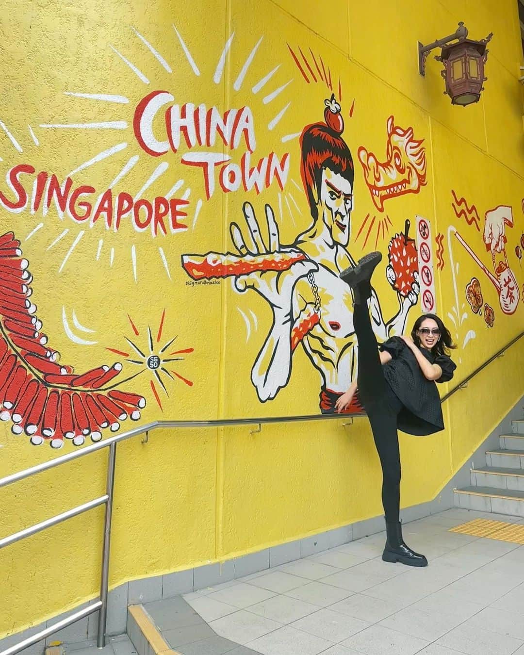 のインスタグラム：「Kunfu lady in 🇸🇬.」
